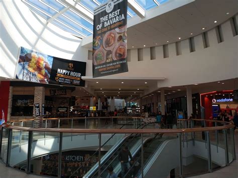 highpoint shopping centre opening hours.